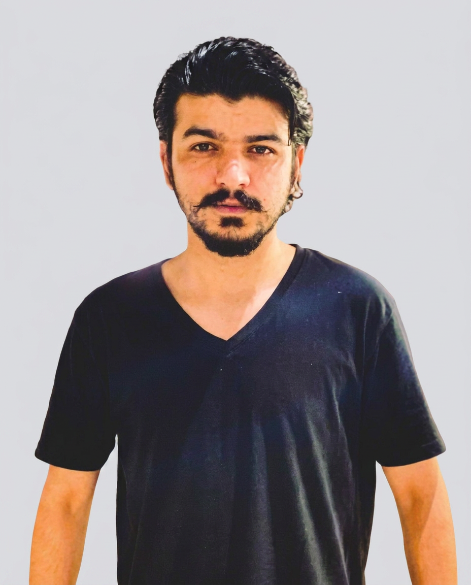 Portrait of Hashim Saleem, Senior Product Designer